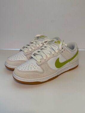 Nike Women's Low-Top Sneakers White with Green Swoosh and Gum Sole